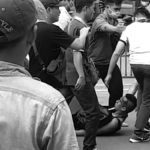 Gục ngã và đơn độc