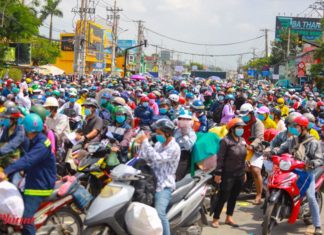 Sài Gòn ngày thứ hai giảm giãn cách