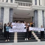Một khi “được đằng chân” sẽ “lân đằng đầu”