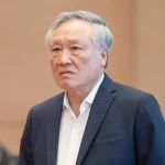 Nguyễn Hòa Bình tự châm dầu vào lửa đốt mình?