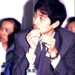 Lời chào đầu tiên