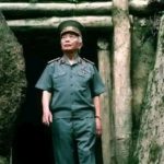 Một bài báo coi thường chính sử và độc giả