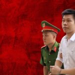 Cha là tù chính trị, con hai lần sống lưu vong