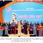 Thời buổi thật giả khôn lường này, có những tấm gương chỉ là ranh ma chính trị