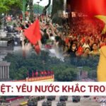 Tự sướng với lòng yêu nước?