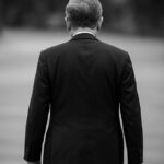 Phản bội nhân dân