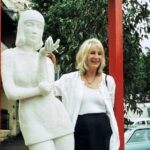 Dựng tượng Thúy Kiều