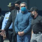 Ân xá ông trùm ma túy, rốt cuộc ông Trump muốn gửi thông điệp gì?