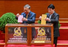 Tính chính danh và sự mâu thuẫn pháp lý trong cơ chế vận hành của Đảng CSVN