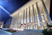 Hỏi tiếp ba câu hỏi về Nhà hát “giam” Công an Hồ Gươm