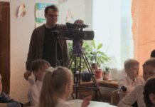 “Người vô danh chống lại Putin”: Khi sự thật bắt đầu từ một người vô danh