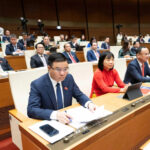 Lắng nghe? Bằng tai hay bằng… miệng?