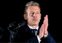 Tài năng không đợi xếp hàng