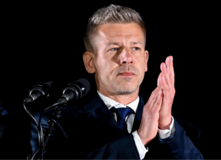 Tài năng không đợi xếp hàng