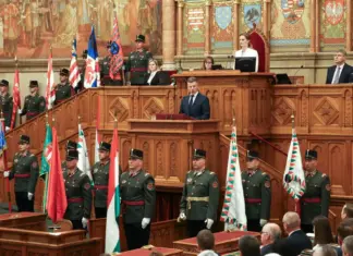 Tân Thủ tướng Hungary: “Tôi sẽ phục vụ đất nước, chứ không cai trị đất nước”