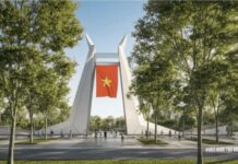 Hồ Gươm và nghệ thuật giấu khách sạn trong ba tờ giấy